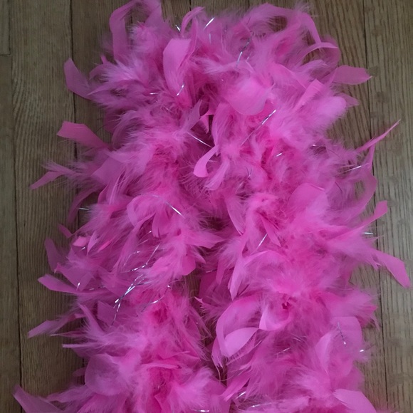 6.5 ft long pink silver tinsel feather boa costume - Picture 6 of 8